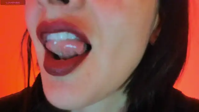 queen fetish online show from 11/13/25, 10:19