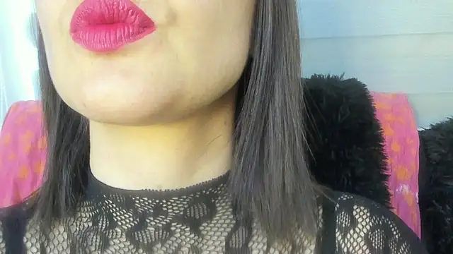 Snapshot of queen_fetish chatting on 06/24/26, 03:54 queen fetish online show from 06/24/26, 03:54