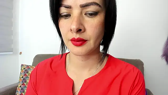 Snapshot of queen_fetish chatting on 01/10/25, 10:57 queen fetish online show from 01/10/25, 10:57