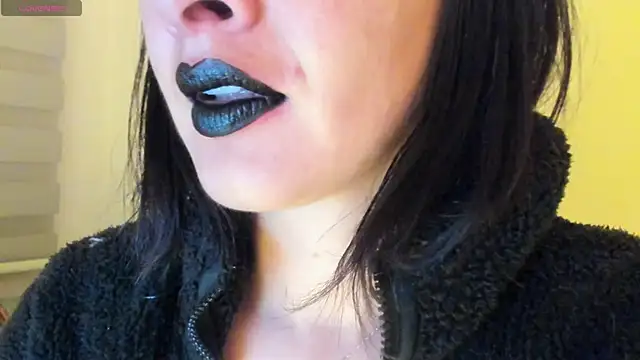 Snapshot of queen_fetish chatting on 09/30/25, 10:32 queen fetish online show from 09/30/25, 10:32