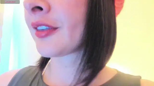 Snapshot of queen_fetish chatting on 09/25/25, 06:47 queen fetish online show from 09/25/25, 06:47