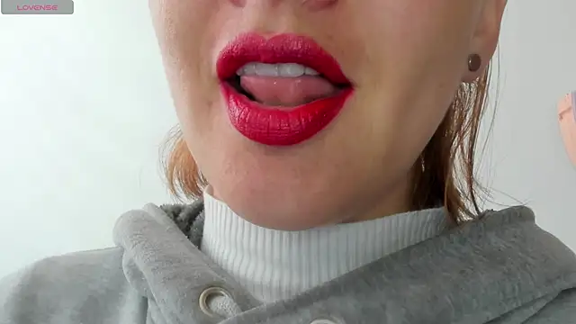 queen fetish online show from 03/30/26, 04:30