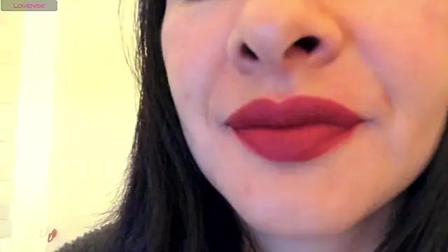 Snapshot of queen_fetish chatting on 09/29/25, 10:22 queen fetish online show from 09/29/25, 10:22