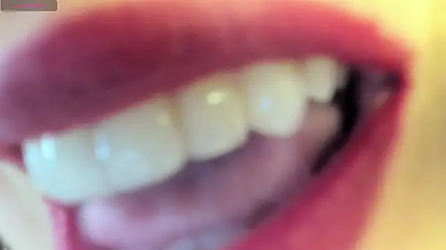 Snapshot of queen_fetish chatting on 06/17/26, 07:24 queen fetish online show from 06/17/26, 07:24