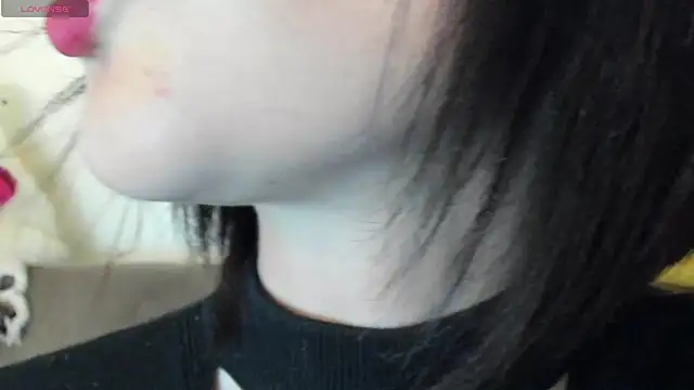 Snapshot of queen_fetish chatting on 03/12/25, 12:09 queen fetish online show from 03/12/25, 12:09