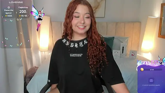 Snapshot of Atenea_cuteee chatting on 03/12/25, 02:20 Atenea cuteee online show from 03/12/25, 02:20