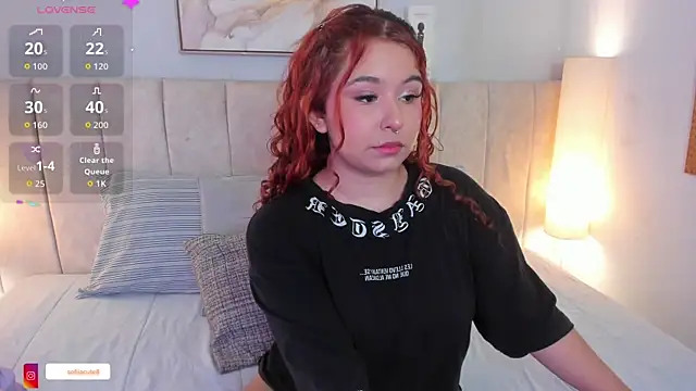 Snapshot of Atenea_cuteee chatting on 10/09/25, 07:25 Atenea cuteee online show from 10/09/25, 07:25