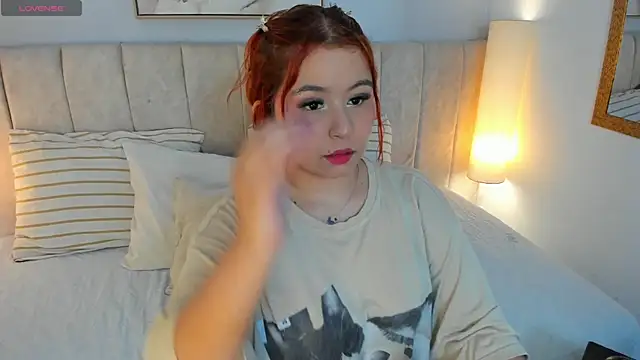 Atenea cuteee online show from 03/19/26, 02:11