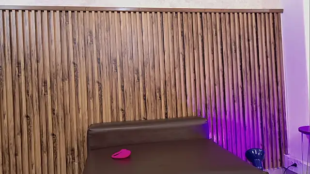 evelynjohnsoon online show from 11/28/25, 01:00