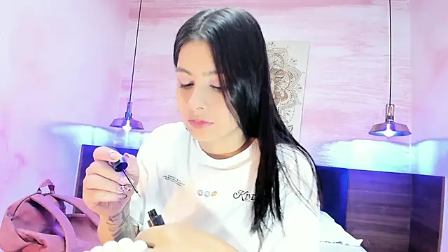 AnneDixie online show from 12/19/25, 03:10