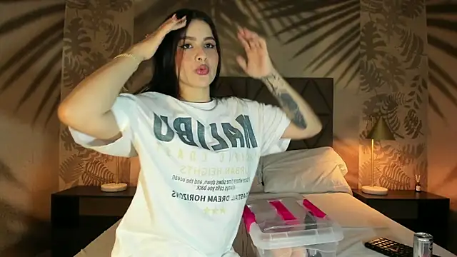 Snapshot of AnneDixie chatting on 02/26/26, 03:06 AnneDixie online show from 02/26/26, 03:06