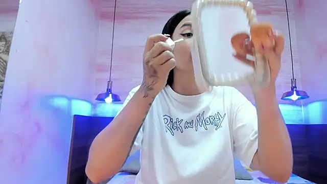 AnneDixie online show from 11/18/25, 03:10