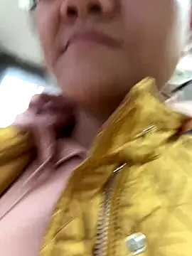 Zhuli11 online show from 10/29/25, 10:03