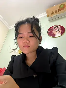 Zhuli11 online show from 10/26/25, 09:20