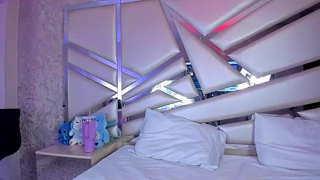 Snapshot of Miia002 chatting on 12/03/25, 03:07 Miia002 online show from 12/03/25, 03:07