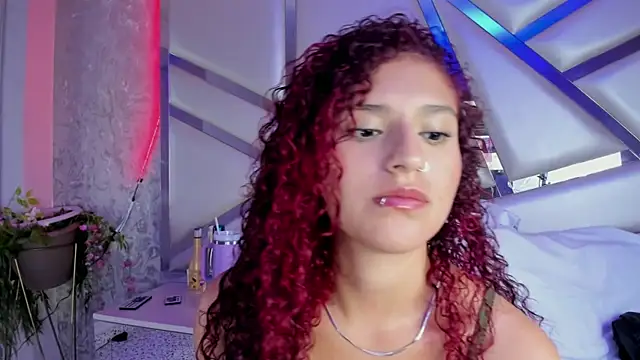 Snapshot of Miia002 chatting on 03/06/25, 10:30 Miia002 online show from 03/06/25, 10:30