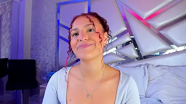 Snapshot of Miia002 chatting on 10/30/25, 03:27 Miia002 online show from 10/30/25, 03:27