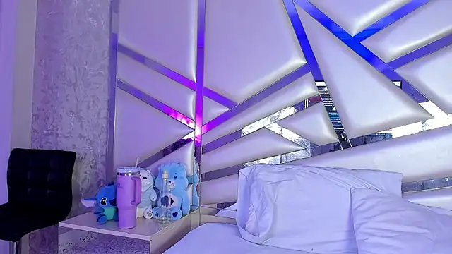 Snapshot of Miia002 chatting on 10/07/25, 03:07 Miia002 online show from 10/07/25, 03:07