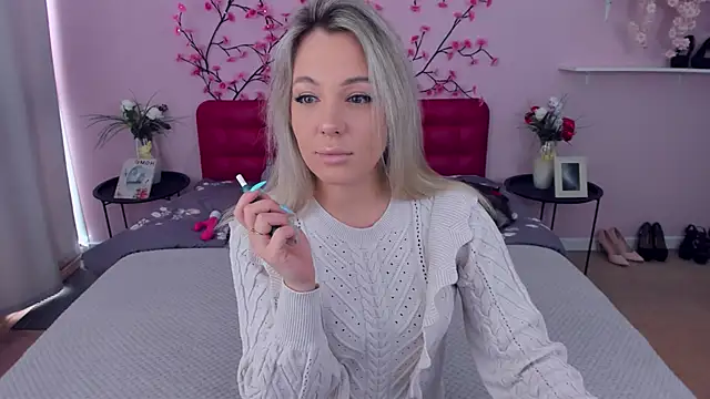 Snapshot of DanikaMorri chatting on 03/21/25, 01:34 DanikaMorri online show from 03/21/25, 01:34