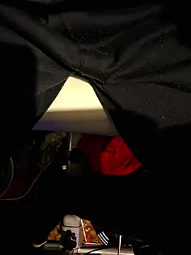 FreezingTie850 online show from 04/16/26, 09:37