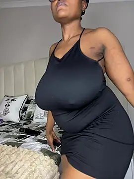 Bustygoddess32 online show from 03/07/26, 02:51