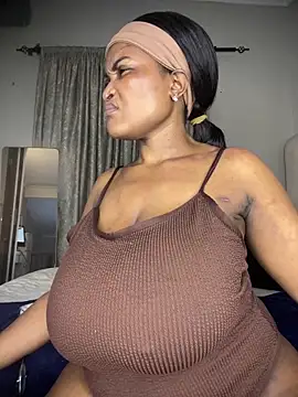 Snapshot of Bustygoddess32 chatting on 12/19/25, 10:56 Bustygoddess32 online show from 12/19/25, 10:56