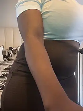 Bustygoddess32 online show from 04/02/26, 12:12