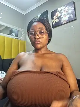 Snapshot of Bustygoddess32 chatting on 02/20/25, 03:56 Bustygoddess32 online show from 02/20/25, 03:56