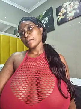 Snapshot of Bustygoddess32 chatting on 02/28/25, 03:04 Bustygoddess32 online show from 02/28/25, 03:04