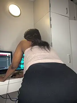 Bustygoddess32 online show from 03/21/26, 03:52