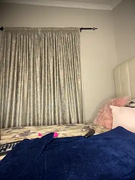 Bustygoddess32 online show from 11/13/25, 12:47