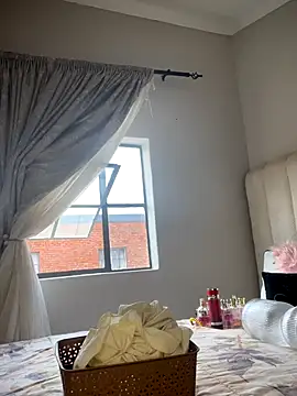 Bustygoddess32 online show from 11/20/25, 12:17