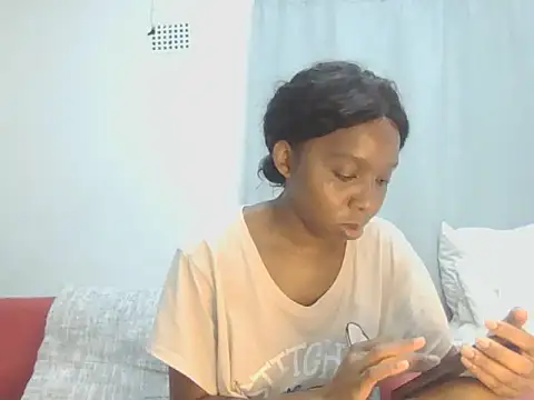 Sexxybella27 online show from 12/01/25, 07:37