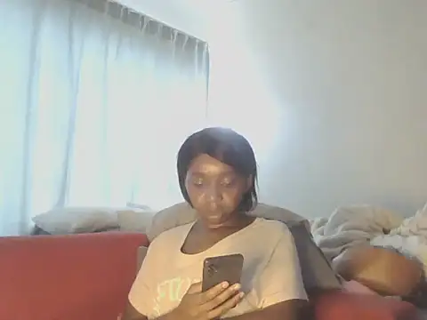 Snapshot of Sexxybella27 chatting on 04/02/26, 01:51 Sexxybella27 online show from 04/02/26, 01:51