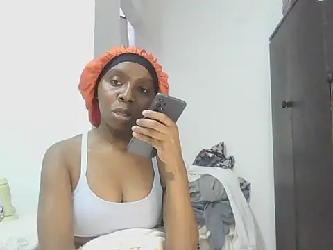 Sexxybella27 online show from 11/18/25, 06:44