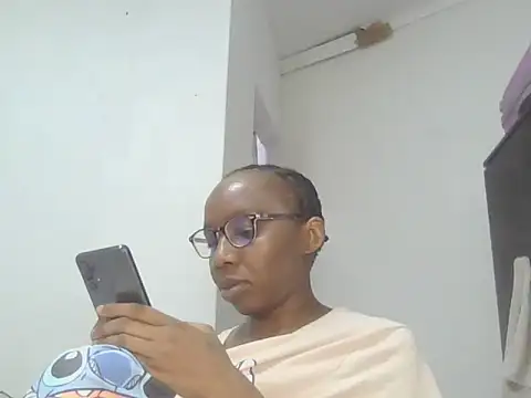 Sexxybella27 online show from 11/12/25, 07:18