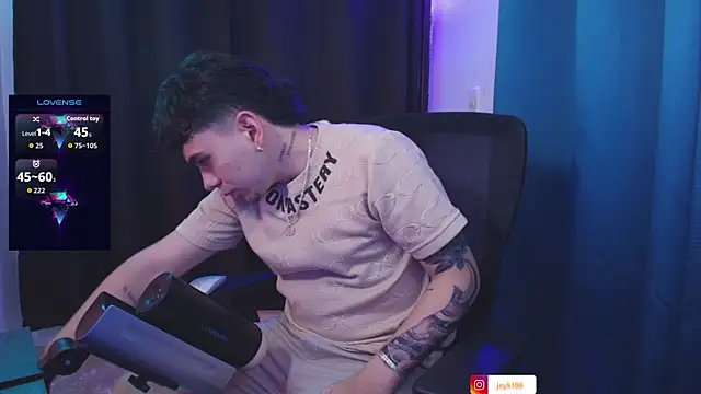 Snapshot of Jey_keler1 chatting on 04/13/26, 01:20 Jey keler1 online show from 04/13/26, 01:20