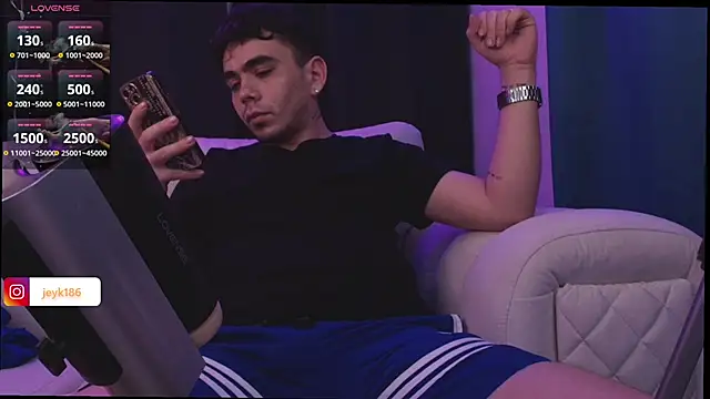 Snapshot of Jey_keler1 chatting on 02/16/26, 01:26 Jey keler1 online show from 02/16/26, 01:26