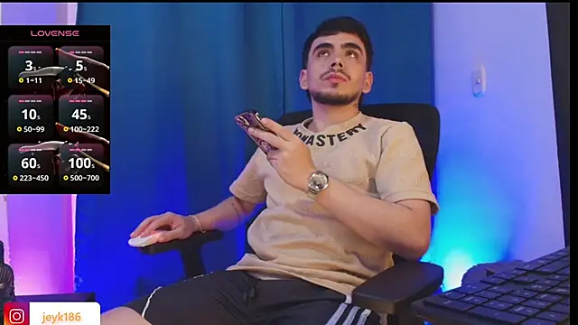 Snapshot of Jey_keler1 chatting on 01/18/26, 11:30 Jey keler1 online show from 01/18/26, 11:30