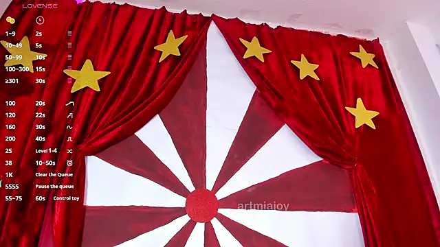 Snapshot of artmiaa chatting on 10/22/25, 01:10 artmiaa online show from 10/22/25, 01:10