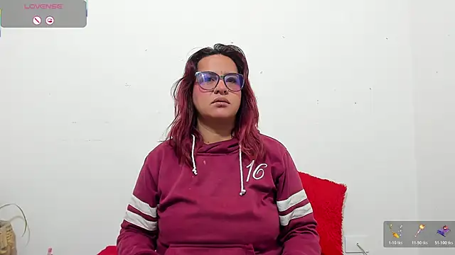 hazel 34 online show from 03/06/26, 08:42