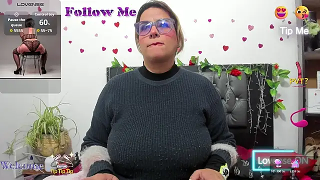 Snapshot of hazel_34 chatting on 11/01/25, 08:41 hazel 34 online show from 11/01/25, 08:41