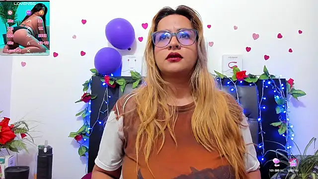 Snapshot of hazel_34 chatting on 09/15/25, 06:52 hazel 34 online show from 09/15/25, 06:52