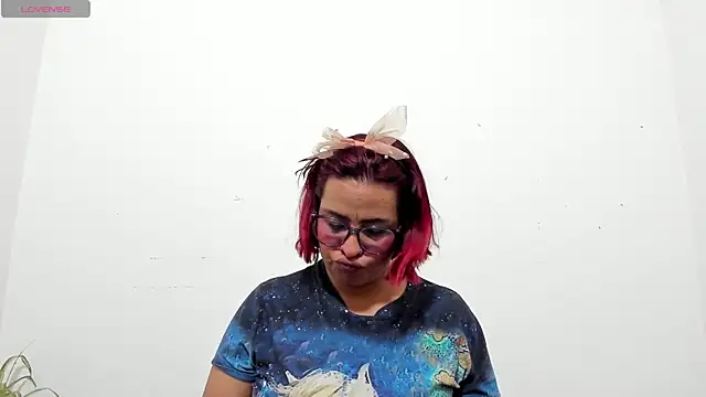 hazel 34 online show from 03/31/26, 08:49