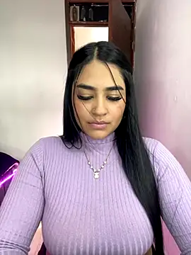 Snapshot of Charlotte_cutee18 chatting on 10/29/25, 08:30 Charlotte cutee18 online show from 10/29/25, 08:30