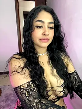 Snapshot of Charlotte_cutee18 chatting on 09/11/25, 10:21 Charlotte cutee18 online show from 09/11/25, 10:21