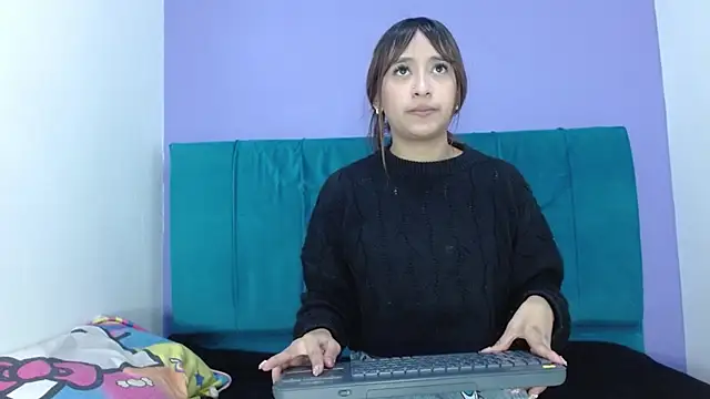 angelicatorrecm101 online show from 12/27/24, 08:28