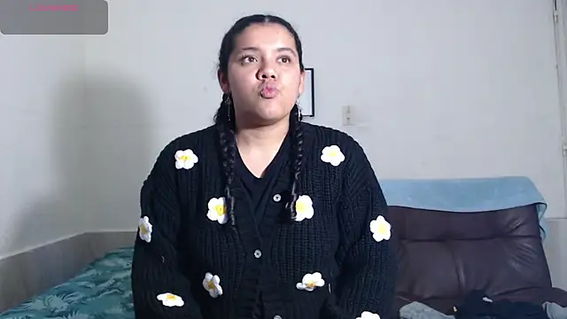 agata 22 online show from 12/17/25, 04:17