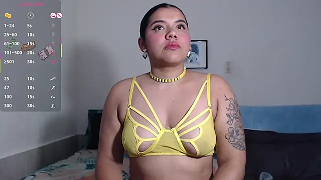 agata 22 online show from 10/27/25, 03:29