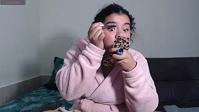 agata 22 online show from 11/25/25, 11:48